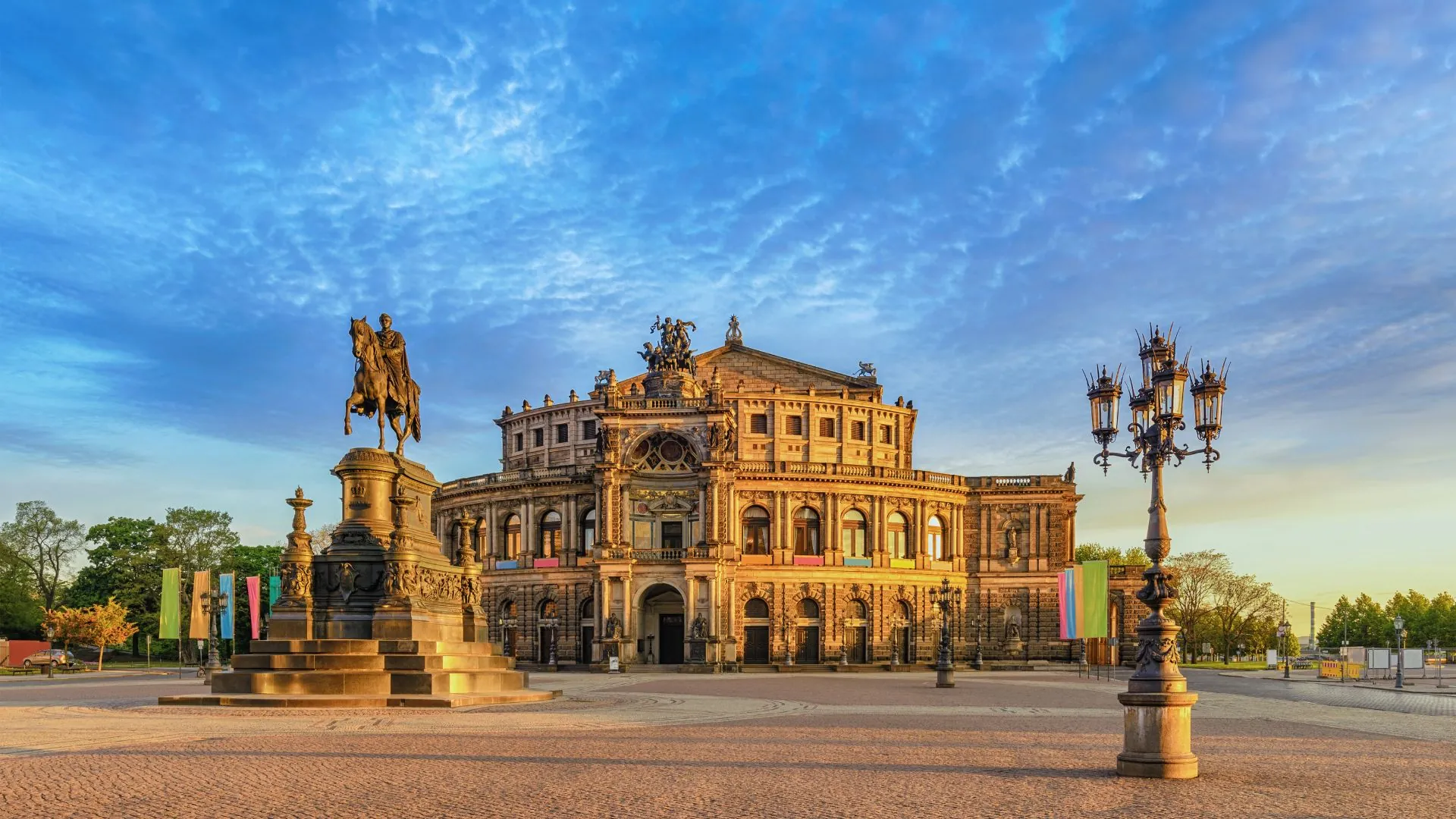 dresden theaterplatz semperoper